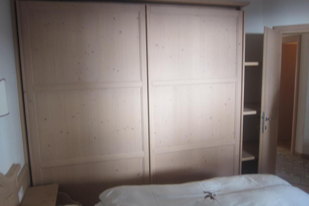Chalet Rin Da Pemont Livigno Habitación foto